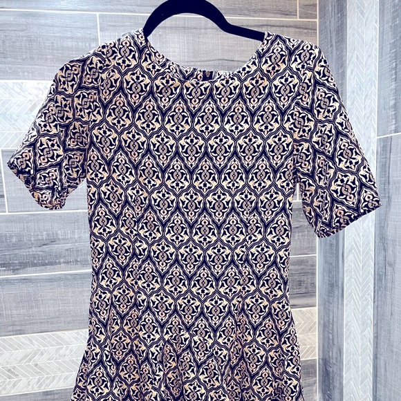 H&M Conscious Collection Pattern Skater Dress Size 4 - Picture 3 of 8